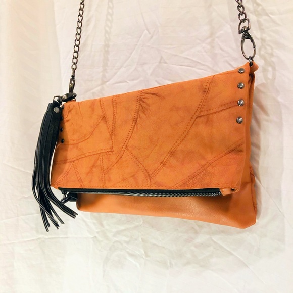 Tan leather crossbody bag - Picture 3 of 3